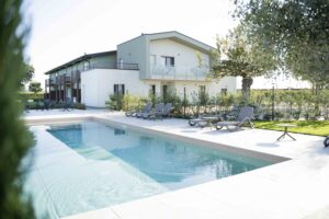 piscina-agriturismo-nido-del-gelso